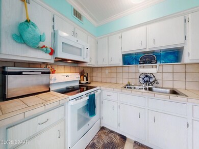 21-web-or-mls-335-causeway-n-e5
