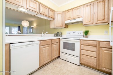 1904 E Fort MacOn Rd unit 184, Atlantic Beach, NC 28512 - photo 3