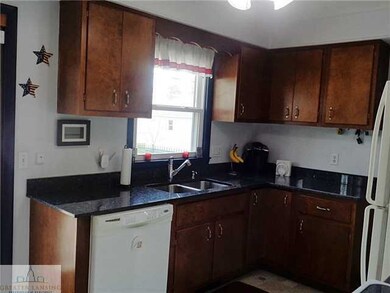 1906 Victor Ave, Lansing, MI 48910 - photo 5