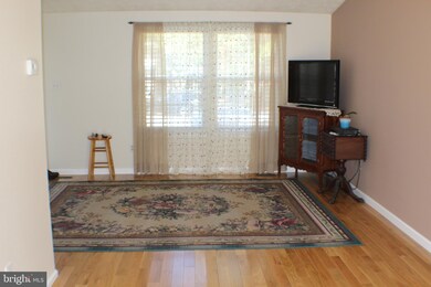 7665 Fallswood Way, Lorton, VA 22079 - photo 4