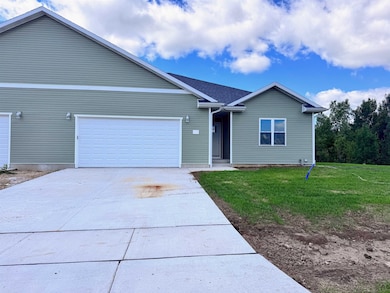 692 N Main St, Fall River, WI 53932 - photo 2