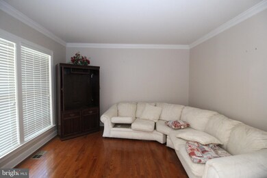 402 Bamberg Way, Upper Marlboro, MD 20774 - photo 2