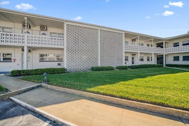 7050 Sunset Way unit 6, Saint Pete Beach, FL 33706 - photo 3