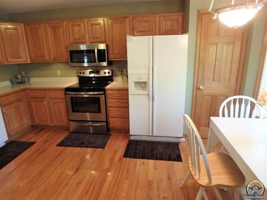 3409 SW Westport Dr, Topeka, KS 66614 - photo 5