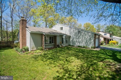 242 W Meadowland Ln, Sterling, VA 20164 - photo 2