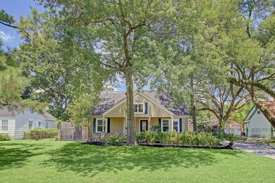 236 W 30th St, Houston, TX 77018 - photo 3