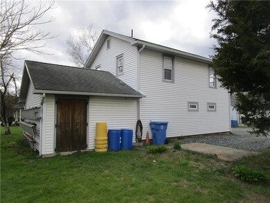 429 S Railroad St, Walnutport, PA 18088 - photo 3