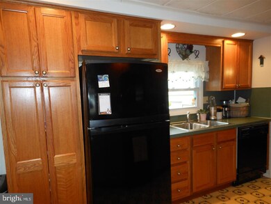 400 Holly Dr, Mount Wolf, PA 17347 - photo 6