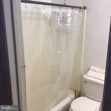 809 Clovis Ave, Capitol Heights, MD 20743 - photo 4