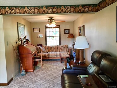 Diningroom off LR being used as Sitting room