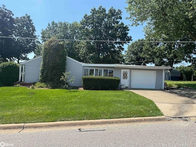 407 E North St, Bloomfield, IA 52537 - photo 2