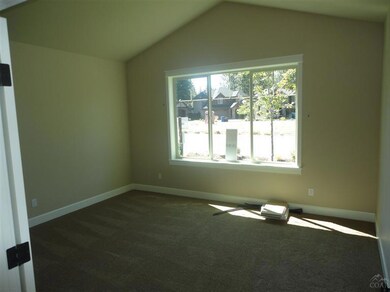 61133 Manhae Loop, Bend, OR 97702 - photo 6