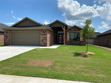 3619 E Cherryhill Ct, Broken Arrow, OK 74014 - photo 2