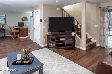 05-Living Room_DMD_2136-Edit