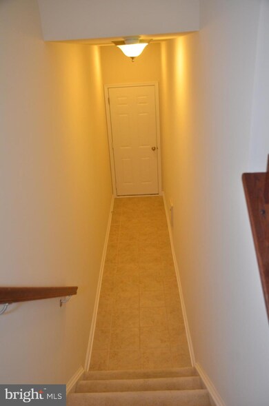 43593 Helmsdale Terrace, Chantilly, VA 20152 - photo 4