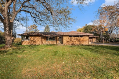 883 84th St SE, Byron Center, MI 49315 - photo 2