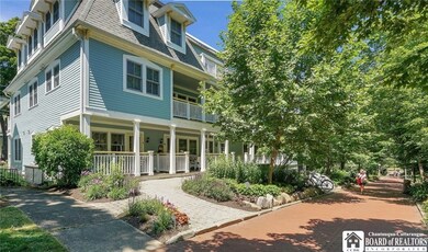It is beautifully located on the Brick walk with a
