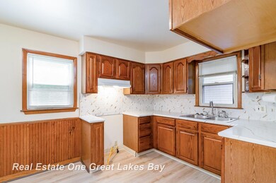 217 W 7th Ave, Flint, MI 48503 - photo 5