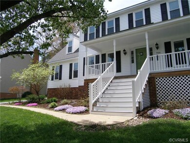 Gorgeous landscaping! Composite Front Porch with V