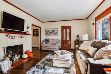 Living room 1