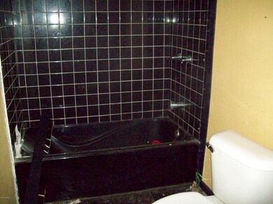 9124 Oakland Dr, Portage, MI 49024 - photo 2