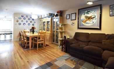(2) Living Room