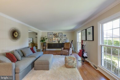 9014 Penn Manor Ct, Springfield, VA 22153 - photo 6