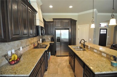 605 Lindsey Ln, Moore, OK 73160 - photo 6