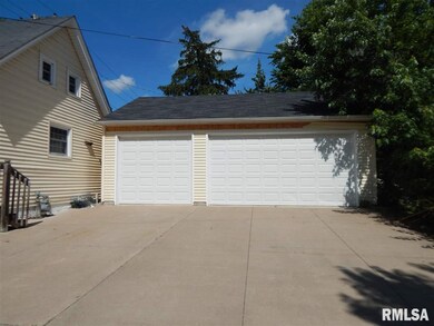 715 Fillmore St, Davenport, IA 52802 - photo 4