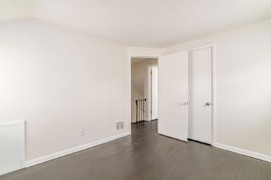 015__R 804 Berkeley Rd 00039