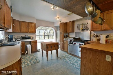 2834 Cleave Dr, Falls Church, VA 22042 - photo 4