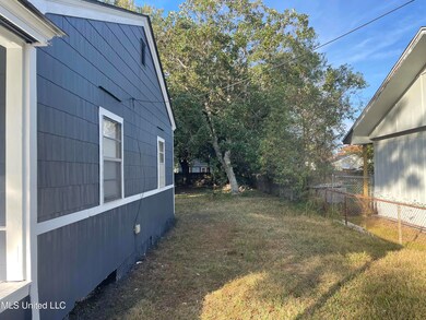 2403 9th St, Pascagoula, MS 39567 - photo 6