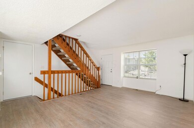 007_9a_L 5107 Singleton Dr006