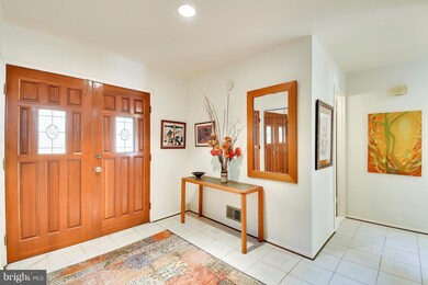 10702 Great Arbor Dr, Potomac, MD 20854 - photo 2