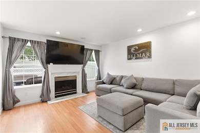 207 Windsong Cir unit 4, East Brunswick, NJ 08816 - photo 3