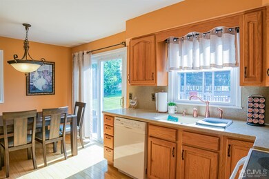 3 Rolling Ct, Kendall Park, NJ 08824 - photo 6