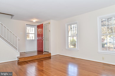 8575 Chester Grove Ct, Springfield, VA 22153 - photo 5