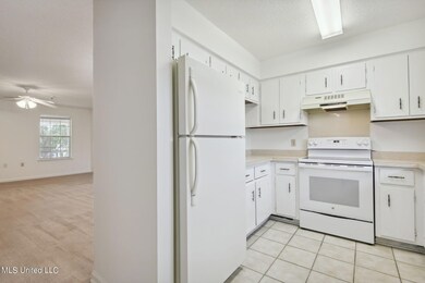 515 Third St unit 9, Bay Saint Louis, MS 39520 - photo 7