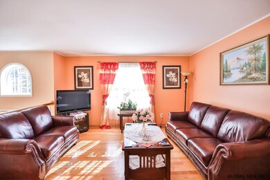 220 Lisha Kill Rd, Schenectady, NY 12309 - photo 4