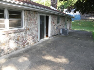 1628 Linda Ln, Allentown, PA 18103 - photo 4