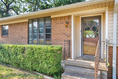 1100 Cortez St, Denison, TX 75020 - photo 2