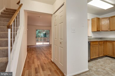 3665 Silver Spruce Cir, Burtonsville, MD 20866 - photo 7