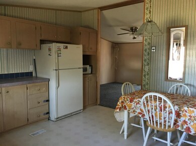 709 S Adams St, Hugoton, KS 67951 - photo 2