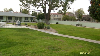 13635 N Newcastle Dr, Sun City, AZ 85351 - photo 4