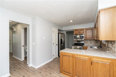 717 E 19th St N, Newton, IA 50208 - photo 2