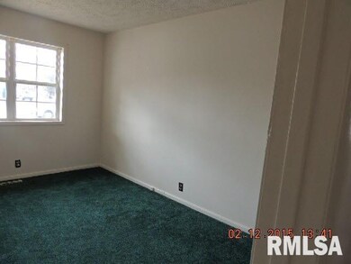 2 N Land St, Harrisburg, IL 62946 - photo 6