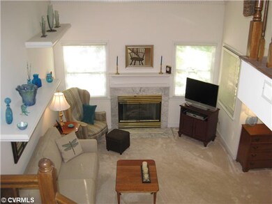 Den/Family/Great Room - 2 Story... Note crown mold