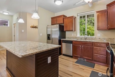 7605 Columbia Way NE, Lacey, WA 98516 - photo 4