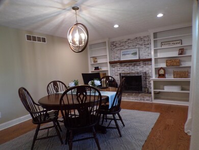 890 Gwinn Island Rd, Danville, KY 40422 - photo 5