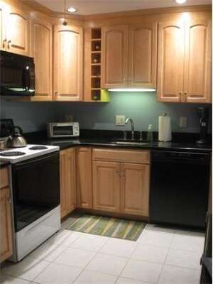 79 Walnut St unit 12, Newtonville, MA 02460 - photo 2